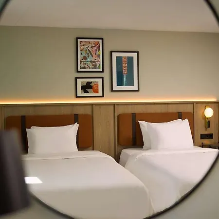 Отель Doubletree By Hilton Centre *