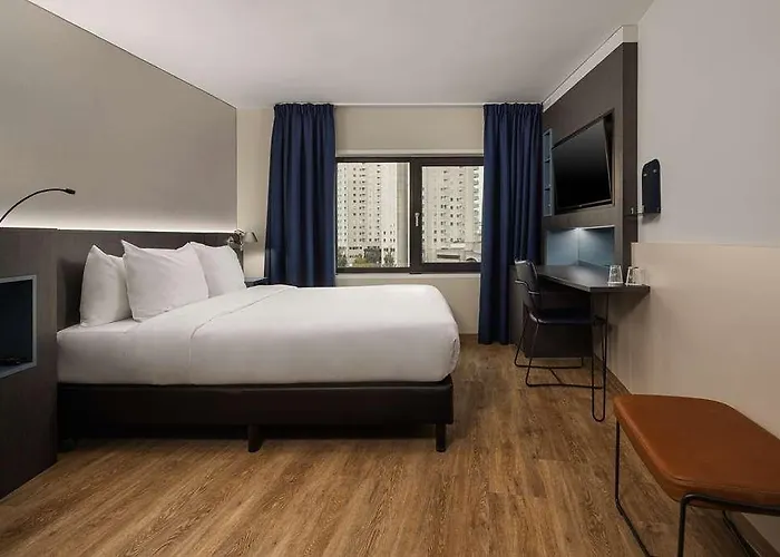 Doubletree By Hilton Centre Roterdão