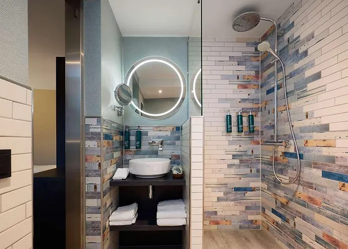 Doubletree By Hilton Centre * 로테르담