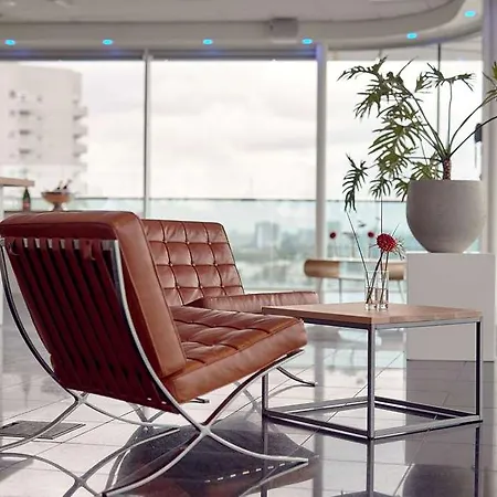 Doubletree By Hilton Centre