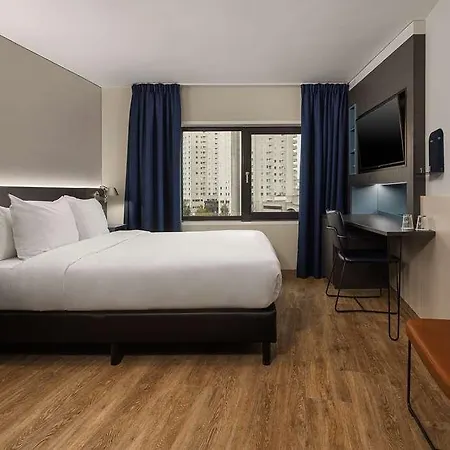 Doubletree By Hilton Centre רוטרדם