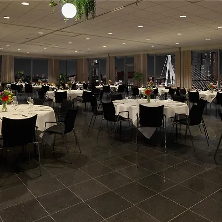 Отель Doubletree By Hilton Centre *