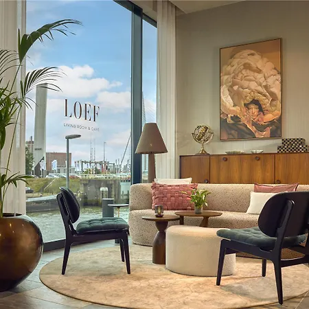 Doubletree By Hilton Centre מלון *