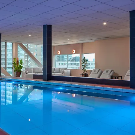 Doubletree By Hilton Centre Hotel