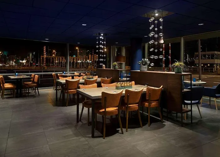 Doubletree By Hilton Centre Отель