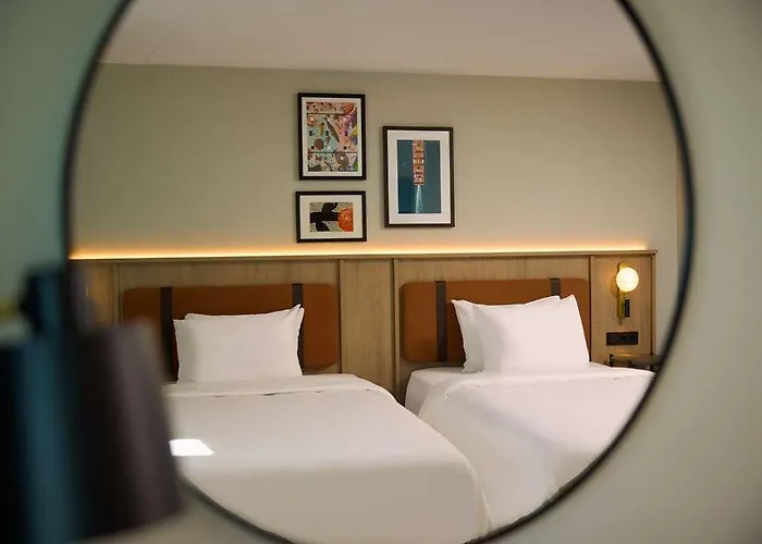 Отель Doubletree By Hilton Centre *