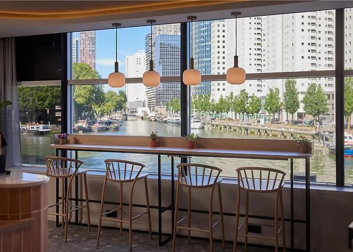 Отель Doubletree By Hilton Centre *