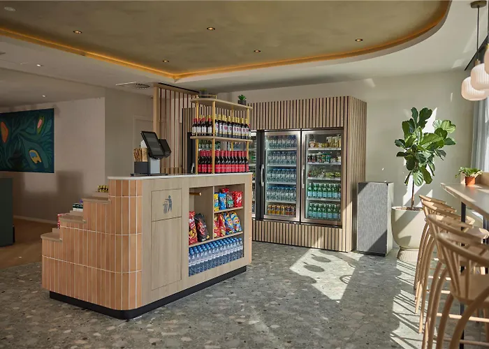 Doubletree By Hilton Centre *