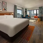 Doubletree By Hilton Centre 호텔
