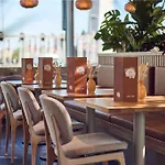 Doubletree By Hilton Centre *