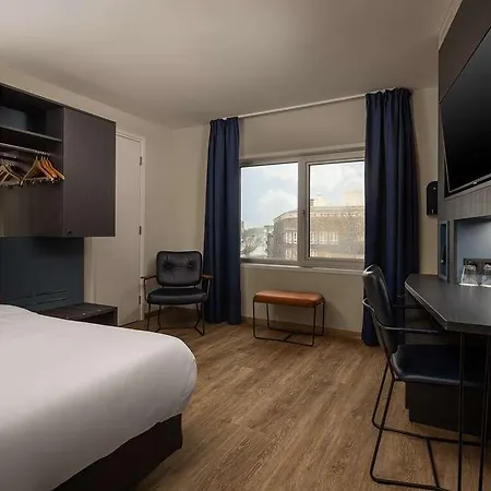 Doubletree By Hilton Centre *