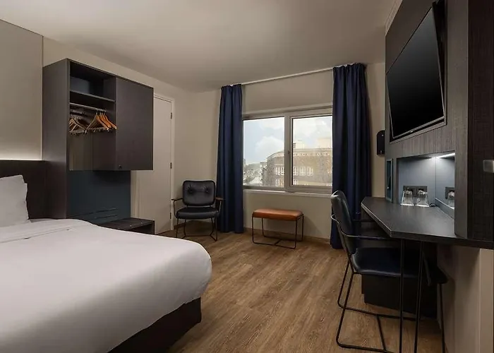 Doubletree By Hilton Centre *