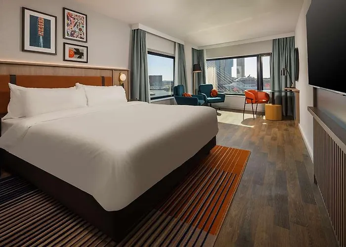 Doubletree By Hilton Centre Hotel